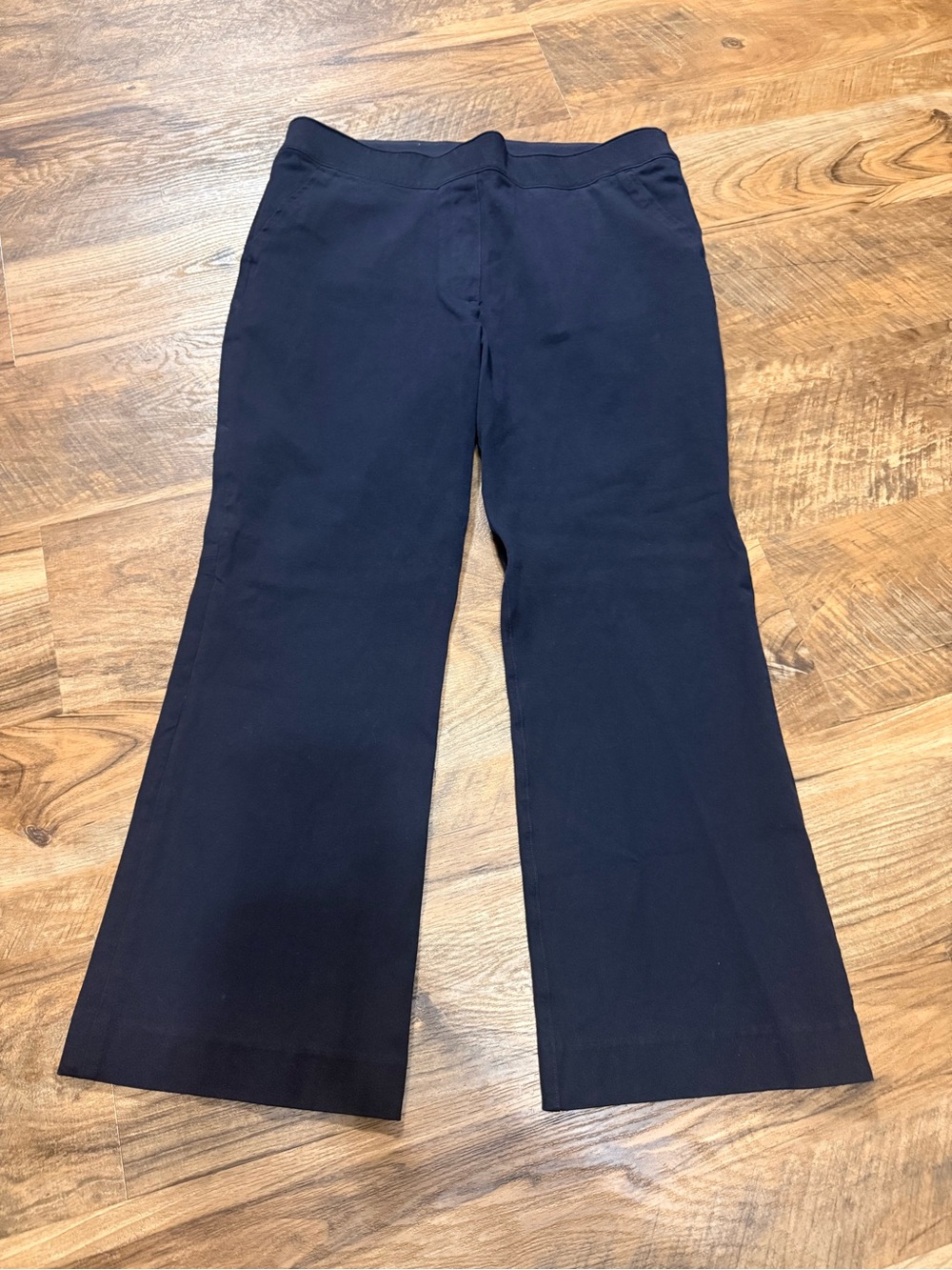 Classic Crop Straight-Leg Pants